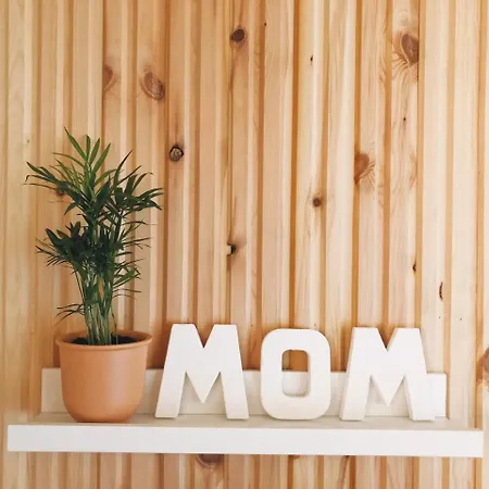 Mom La Punta