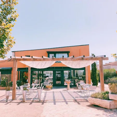 Mom La Punta 3* Valência