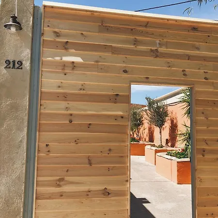 Mom La Punta 3* Valência